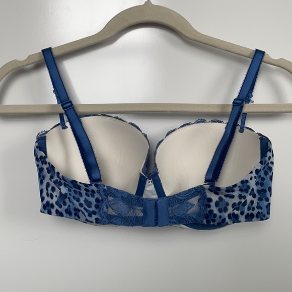 Victoria’s Secret push-up balconet blue 34D - Picture 4 of 9